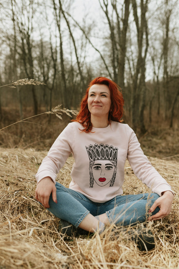THE GIRL WITH THE CROWN RED LIPS SWEATSHIRT