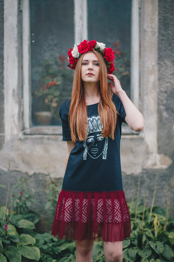 THE GIRL WITH THE CROWN DRESS LATVIAN BLACK