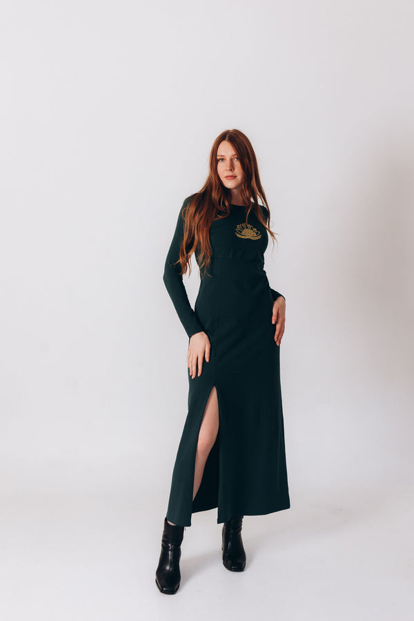 GARĀ KLEITA AR ŠĶĒLUMU LOTUS