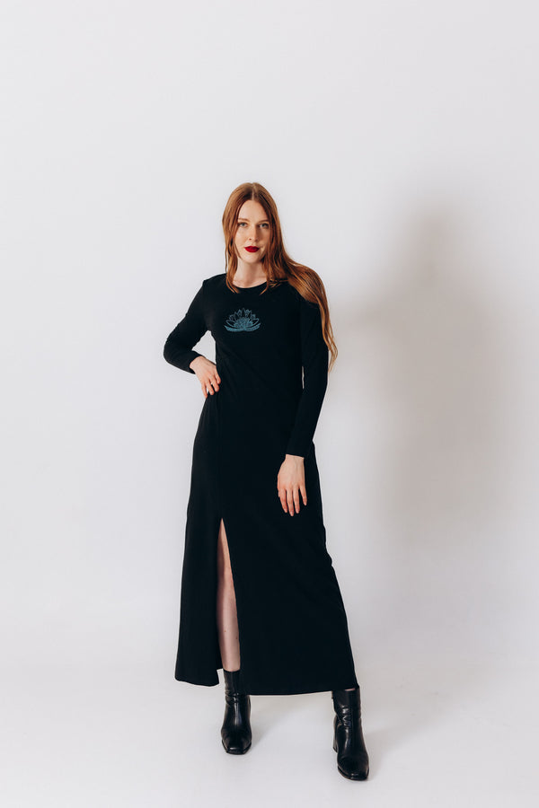 GARĀ KLEITA AR ŠĶĒLUMU LOTUS