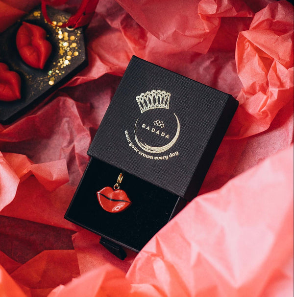 Piekariņš SARKANAS LŪPAS