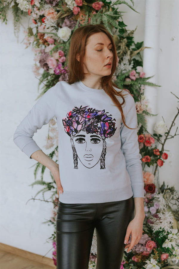 THE GIRL WITH THE FLORAL CROWN SWEATSHIRT AURORA