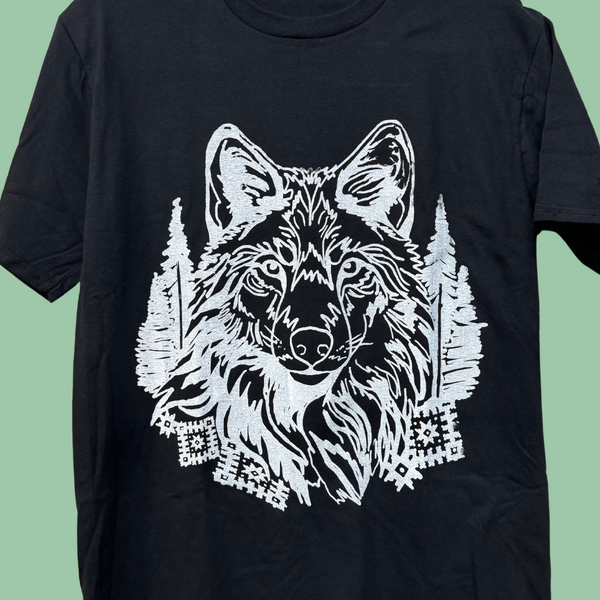 T-shirt with White Wolf Print – RADADA
