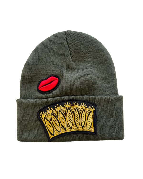 BEANIE THE KROWN AND RED LIPS