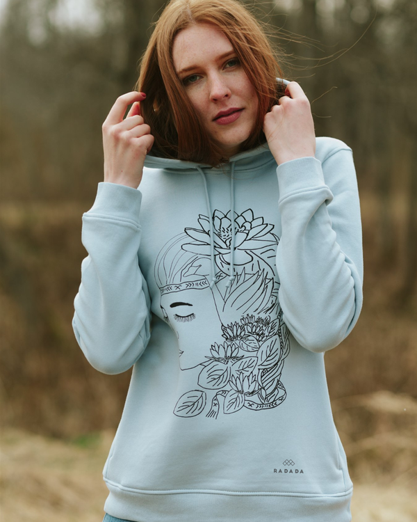 DŽEMPERIS AR KAPUCI ŪDENSMEITA