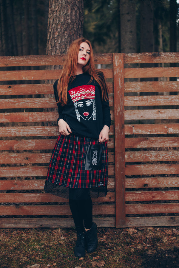SOUTH LATGALIAN CROWN SWEATSHIRT