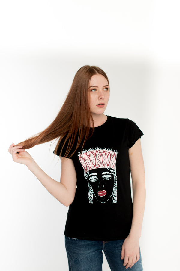 THE GIRL WITH THE CROWN RED LIPS WOMEN'S T-SHIRT