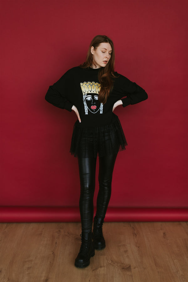 SWEATER WITH TULLE. GIRL WITH CROWN