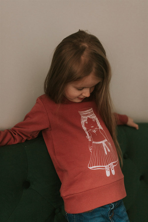 THE LITTLE DOLL SWEATSHIRT