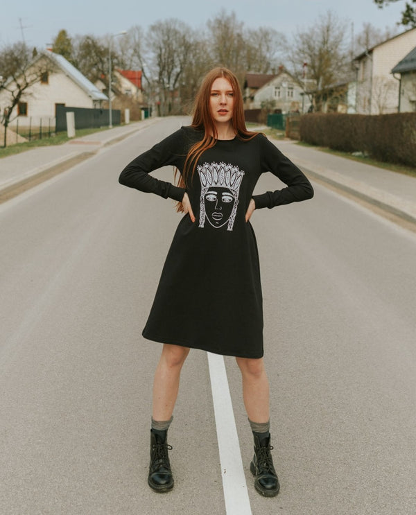 THE GIRL WITH THE CROWN SWEATSHIRT DRESS