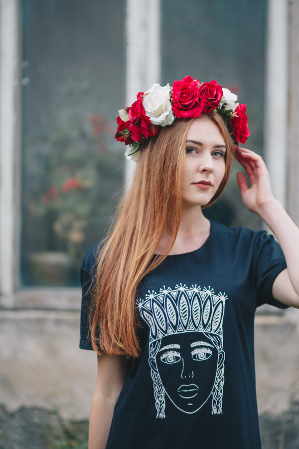 THE GIRL WITH THE CROWN DRESS LATVIAN BLACK
