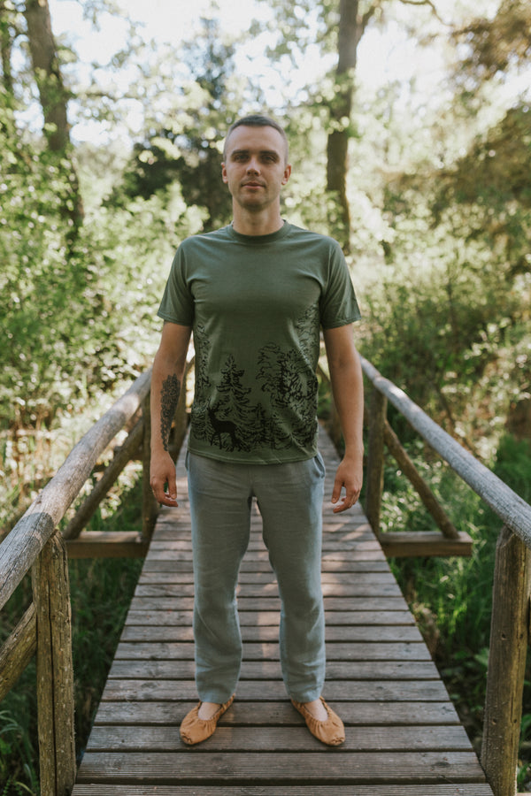 T-SHIRT IN THE WOODS