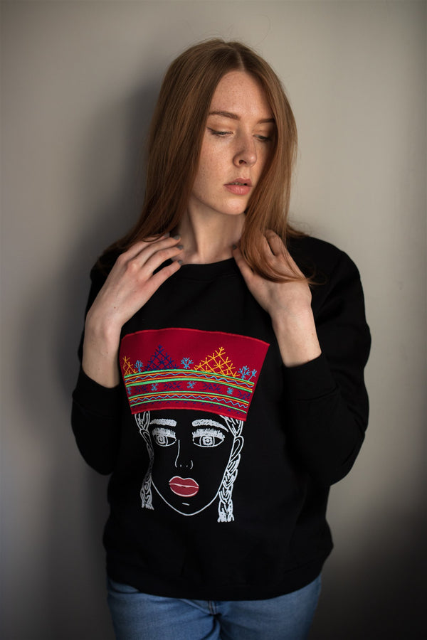 THE CROWN OF LIELVĀRDE SWEATSHIRT